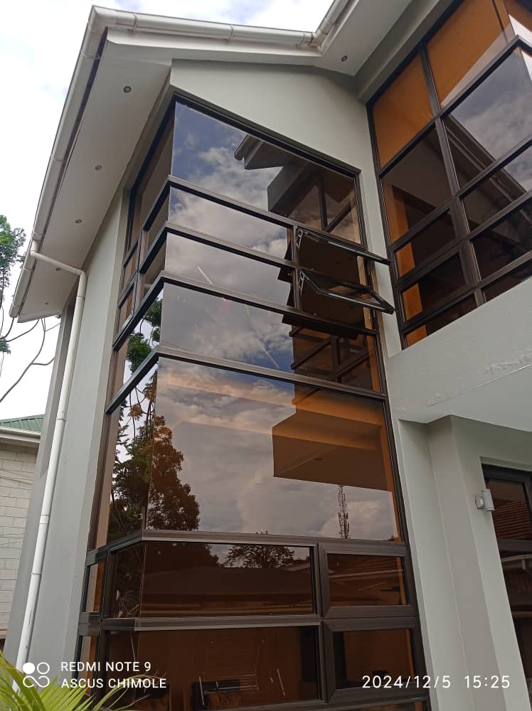 Bronze-Glazed Private Residence